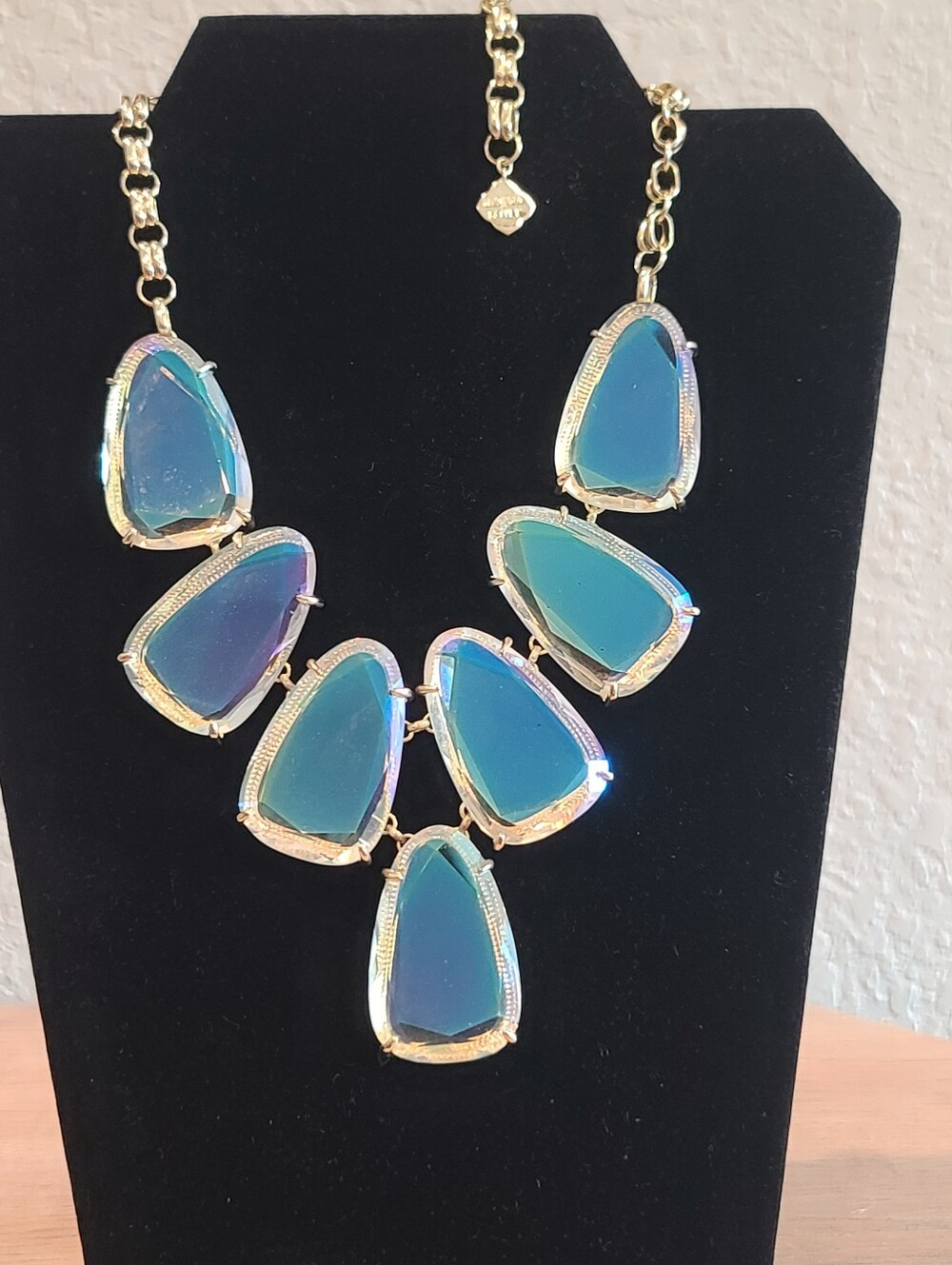 Kendra Scott Harlow Gold Statement Necklace In Clear Irridescent